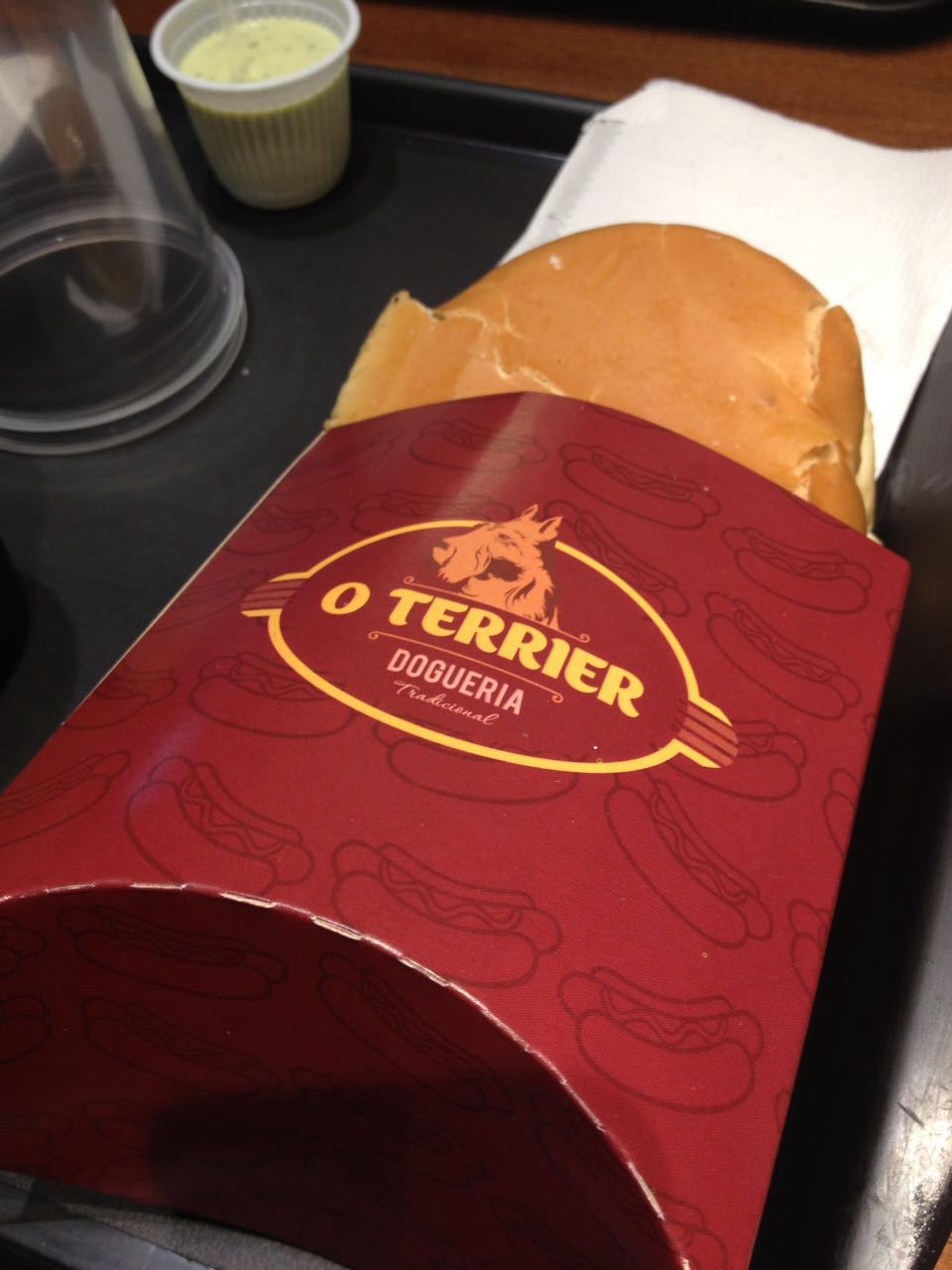 O Terrier Dogueria Tradicional | Destino Mundo Afora