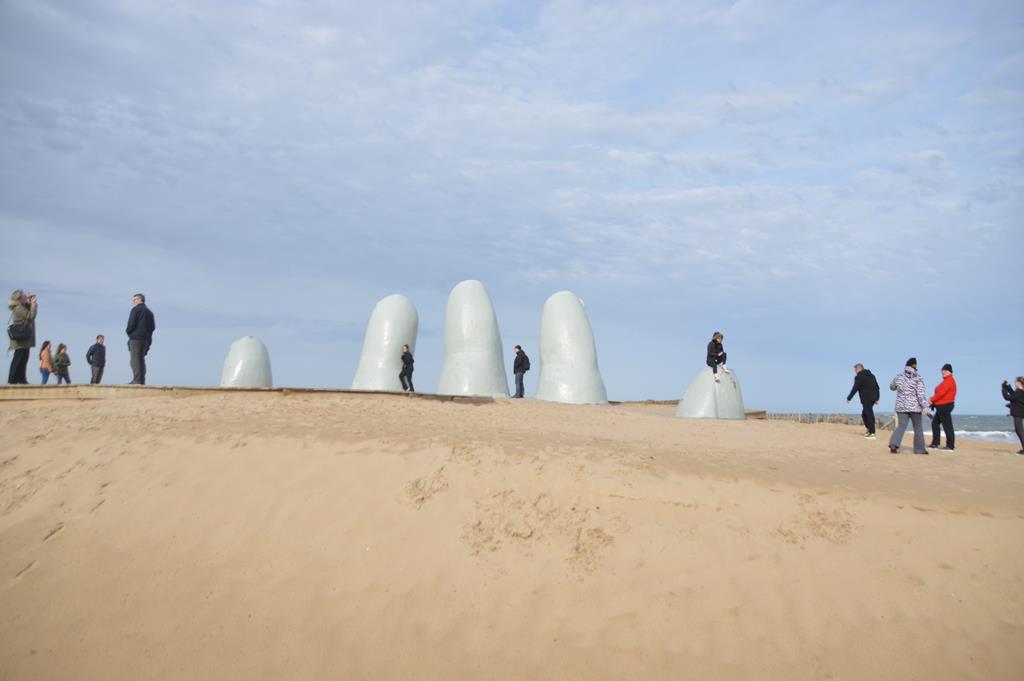 Monumento Los Dedos Em Punta Del Est Destino Mundo Afora