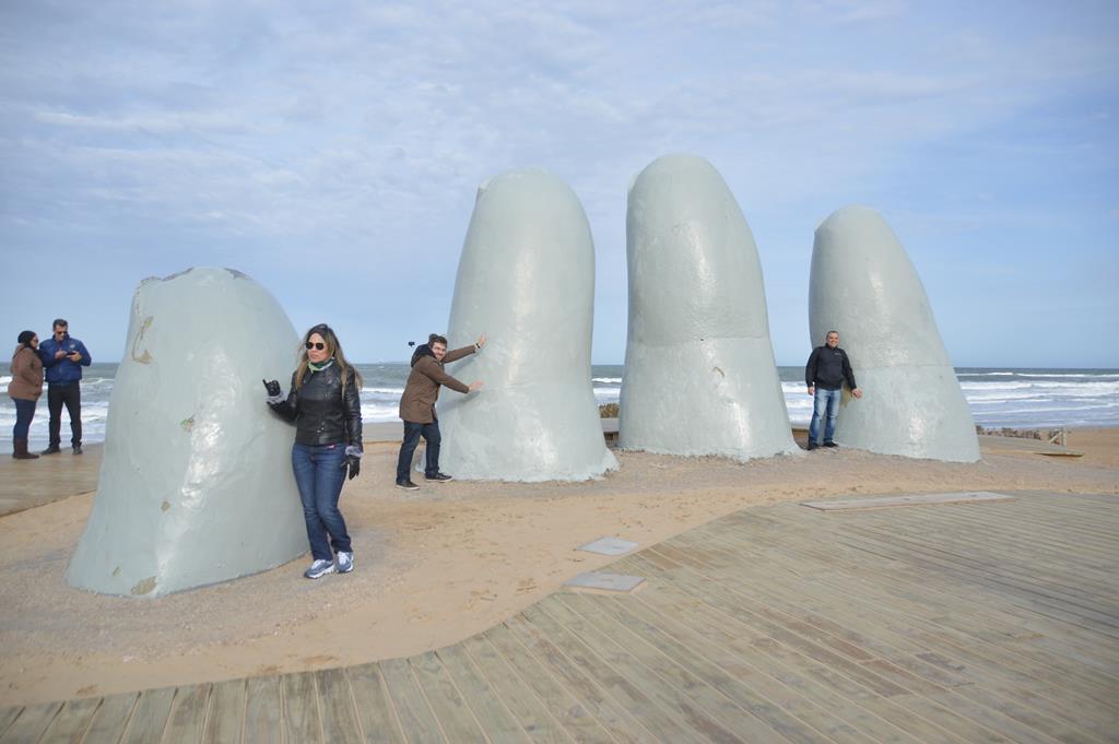 Monumento Los Dedos Em Punta Del Est Destino Mundo Afora